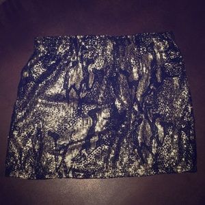 \english rose\ sequined mini skirt 🌹